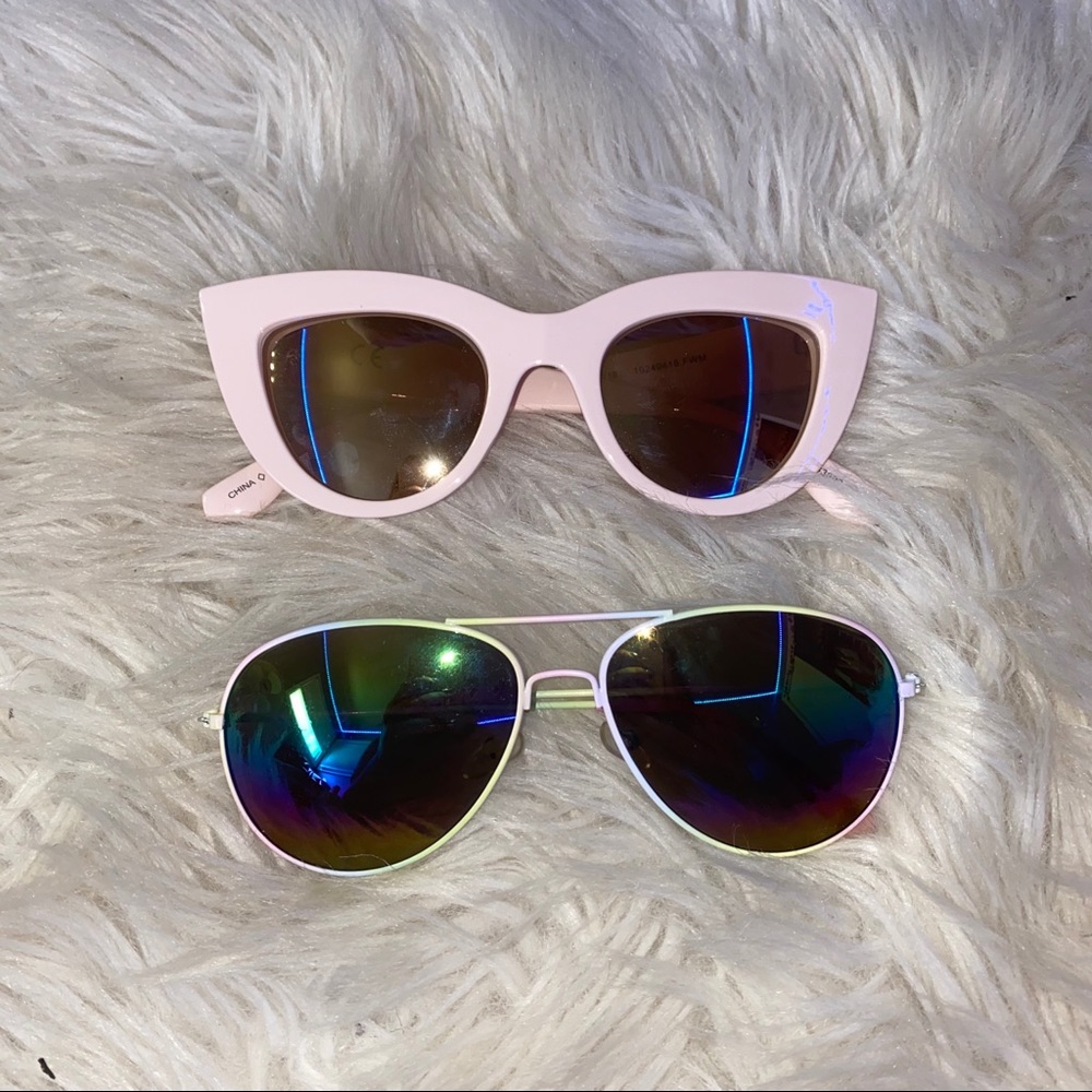 2 pairs of sunglasses